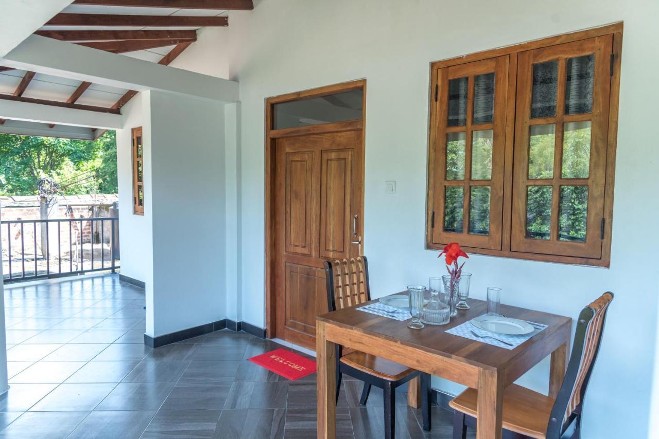 Autumn Home Stay Дамбула Екстериор снимка