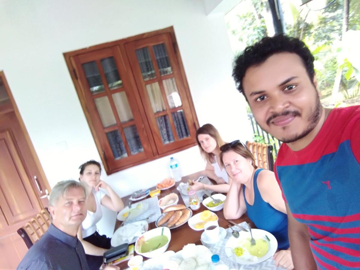 Autumn Home Stay Дамбула Екстериор снимка